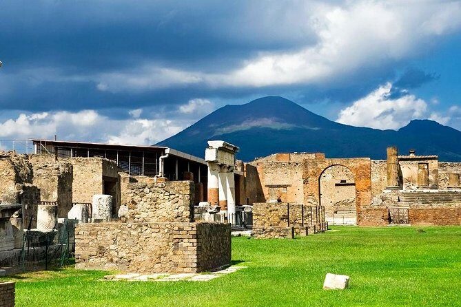 Private Guided Tour Of Naples Historic Center & Pompeii - The Ultimate Neapolitan Food Experience
