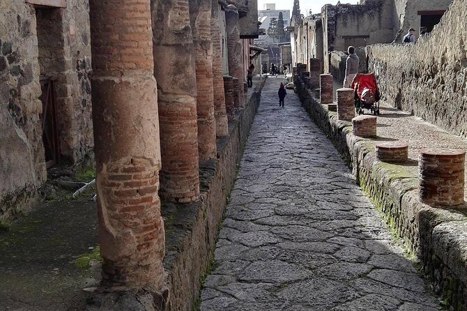 Private Guided Tour Of Naples Historic Center & Pompeii - Transport, Timing, and Comfort