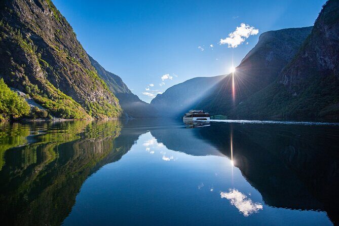 Private guided tour - Premium Nærøyfjord Cruise and Flåm Railway - A detailed look at the Private Guided Tour – Premium Nærøyfjord Cruise and Flåm Railway