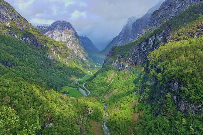 PRIVATE GUIDED TOUR: The Heart of Norway  Viking Special, 8-9 hours  SUMMER - Who Is This Tour Best For?