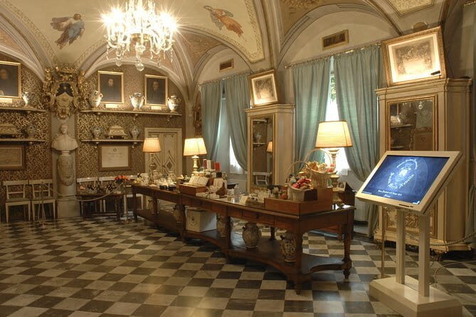 Private Guided Visit of Florence Santa Maria Novella Basilica and its Officina Profumo Farmaceutica - A Detailed Look at the Tour Experience