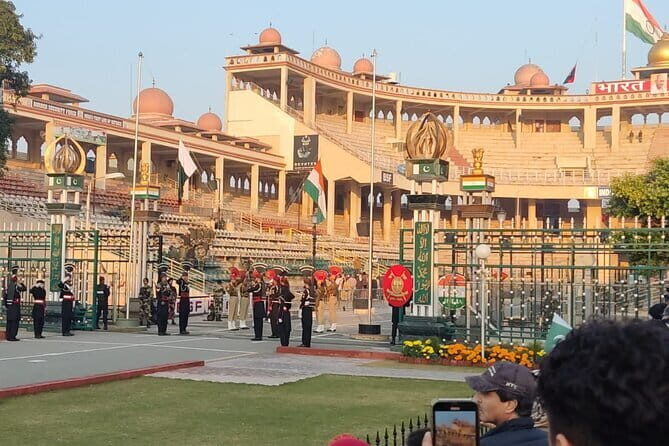 Private & Guided: Wagah Border, Walled City & Lahore Fort Full Day Tour - FAQs