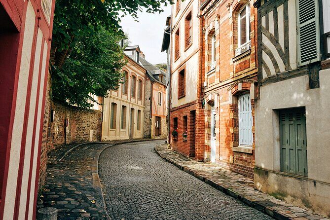 Private Guided Walking Discovery Tour of Honfleur - Discovering Honfleur: A Closer Look