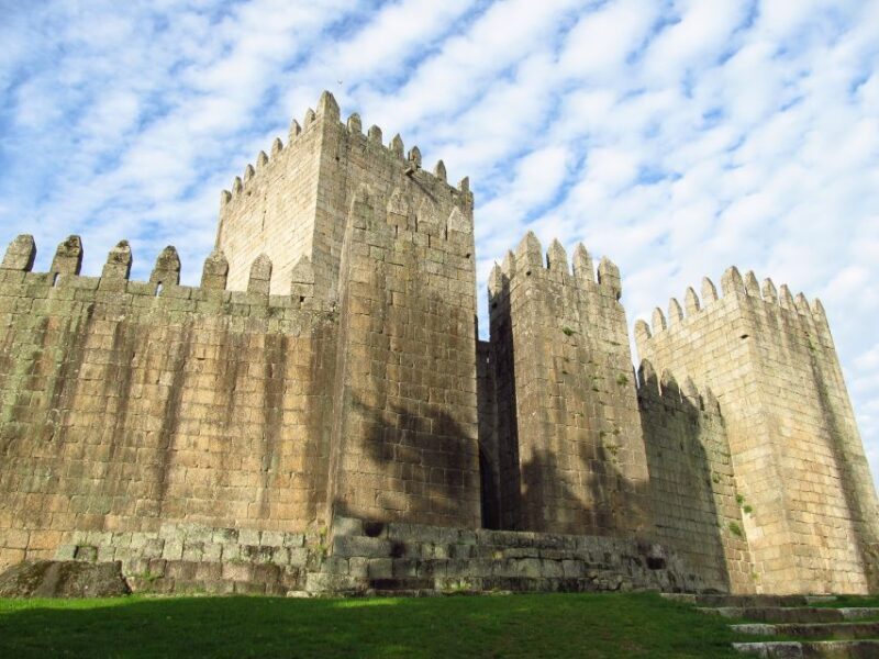Private Guimarães Half-Day Tour from Porto - Key Points