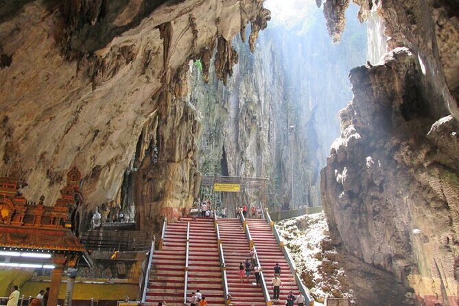 Private Half-Day Batu Caves and Cutural Tour in Kuala Lumpur - Chinatown: A Food Lover’s Paradise