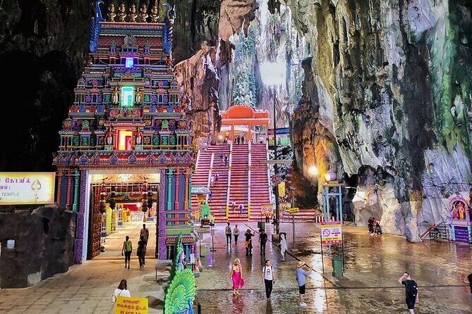 Private Half-Day Batu Caves and Cutural Tour in Kuala Lumpur - The National Mosque (Masjid Negara): An Architectural Icon