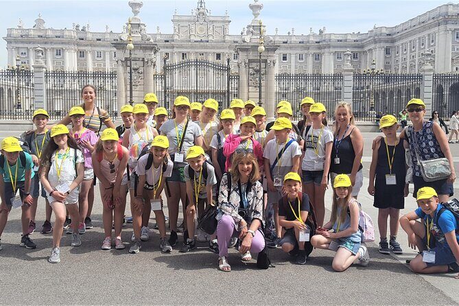Private Half-Day Guided Tour of Madrid: 2H by private vehicle & 2H walking - FAQ