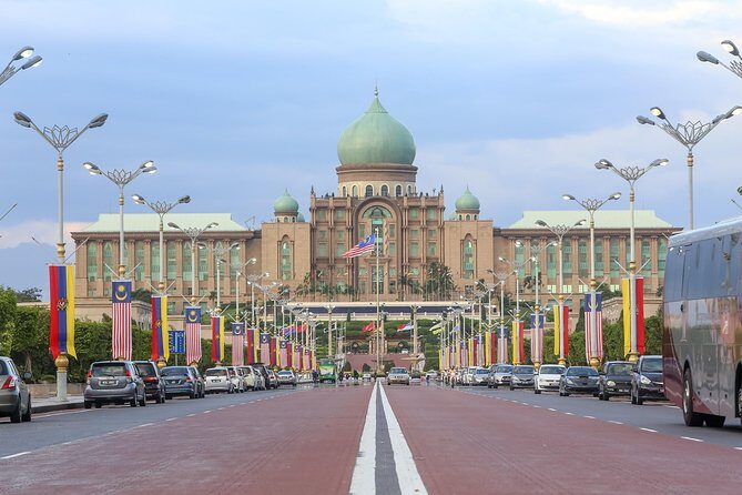 Private Half-Day Putrajaya Tour with Lake Cruise from Kuala Lumpur - Why This Tour Offers Great Value