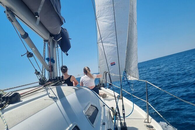 Private - Half day sailing on a modern 36ft from Zadar (up to 8 travellers) - Key Points
