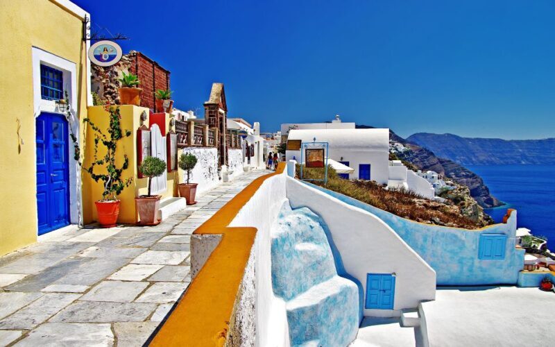 Private Half-Day Sightseeing Tour of Santorini - Who Should Book This Tour?
