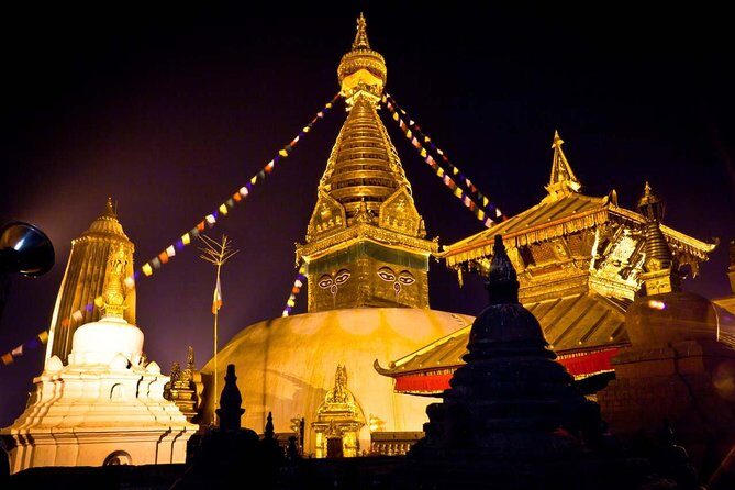 Private Half-Day Tour of Kathmandu Durbar Square and Swayambhunath Temple - Exploring Kathmandu Durbar Square