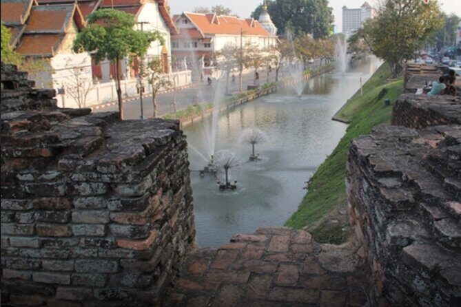 Private Half-Day Tour The Old Chiang Mai City With Street Foods - A Close Look at the Itinerary
