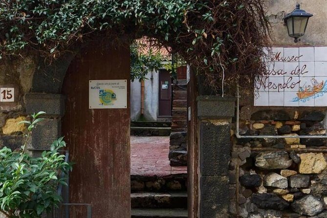 Private Half Day Tour to Catania and the Cyclops Riviera - Who Should Consider This Tour?