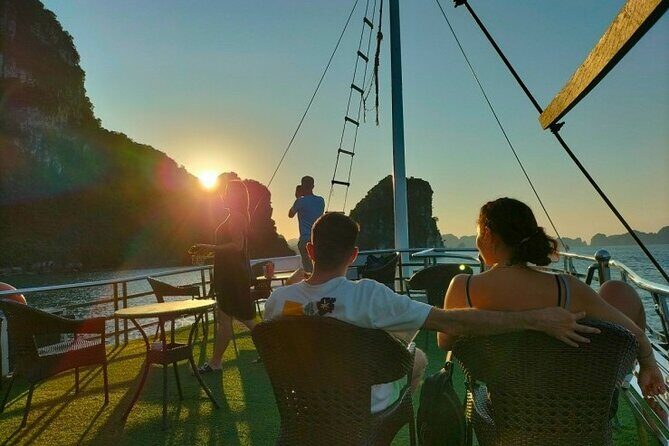 Private Halong Bay Tour With Lunch, Cave, Kayaking, Swimming - Highway Transfer - Authentic Experiences and Reviewer Insights