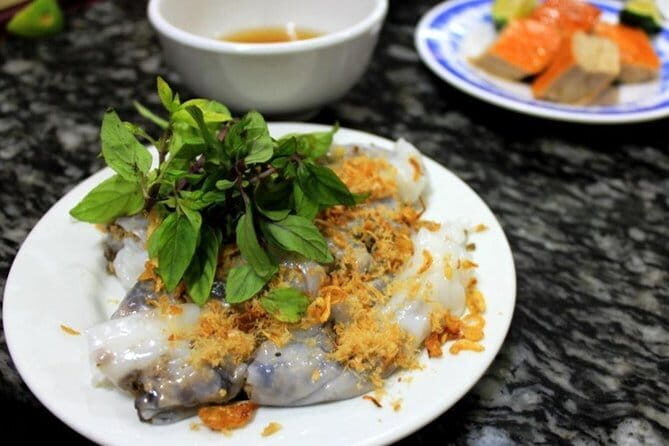 Private Hanoi Street Food Walking Tour With Real Foodie - A Full Look at the Hanoi Food Tour: What to Expect