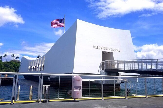 Private Hawaii Pearl Harbor Tours and North Shore (up to 12 people ) - A Close-Up Look at the Private Hawaii Pearl Harbor and North Shore Tour