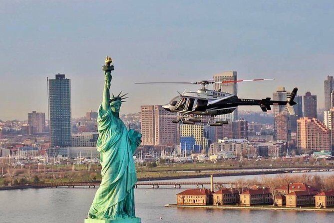 Private Helicopter Transfer from New York Airports to Lower Manhattan - Who Should Consider This?