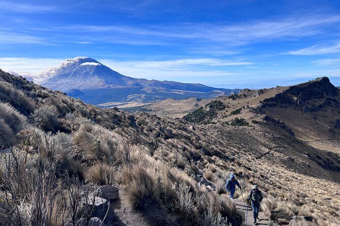 Private Hike next to volcano at 14800 ft. from Mexico city - FAQs