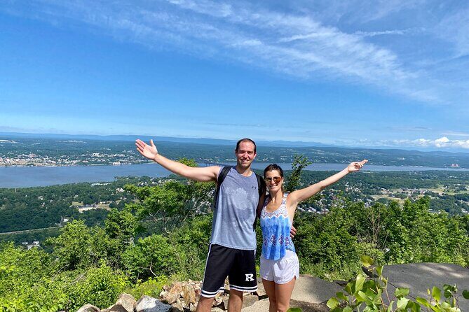 Private Hike/Wineries/Walkway Over the Hudson/1 night Hotel - In-Depth Look at the Hudson Valley Private Tour