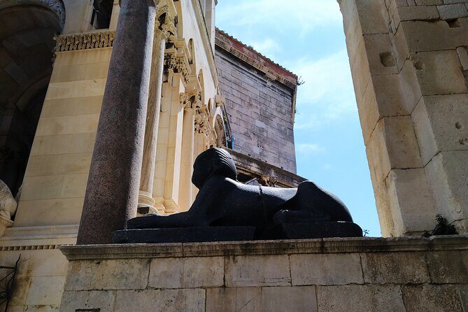 Private History tour - small group - Key Points