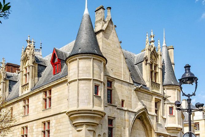 Private History Walking Tour in Paris for Teens & Family - What makes this tour stand out