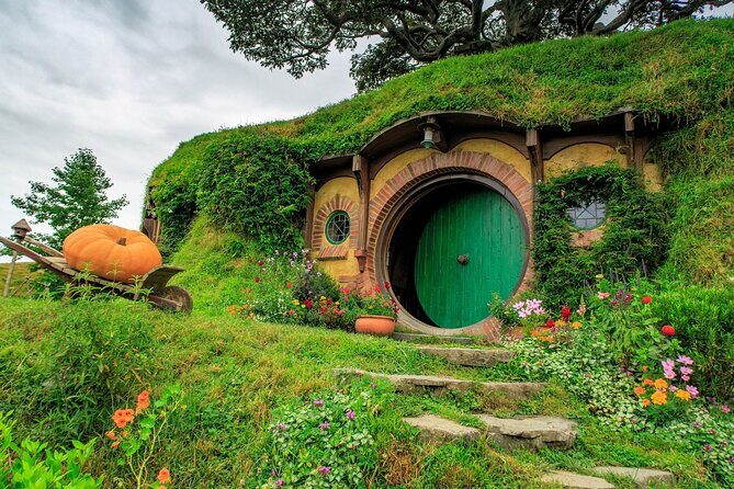 Private Hobbiton & Blue Springs Day Trip from Auckland - Who Is This Tour Best Suited For?