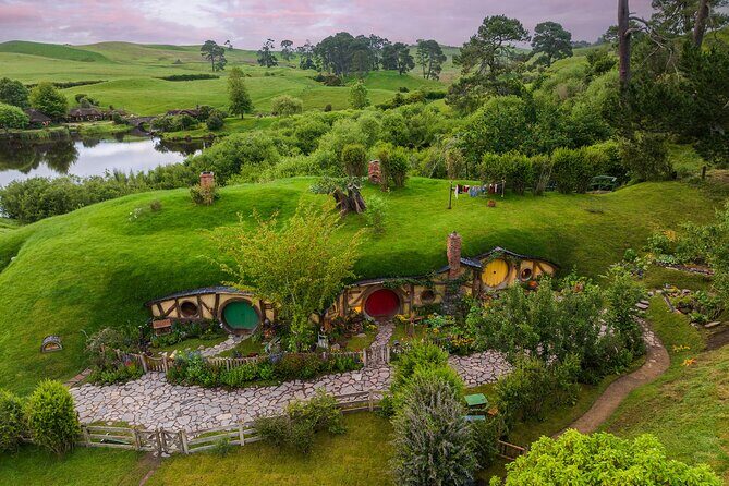 Private Hobbiton Movie Set & Waitomo Caves in a Day from Auckland - What Travelers Say