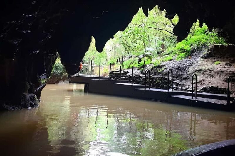 Private Hobbiton & Waitomo glowworm cave Day Trip - What’s Included and What’s Not?