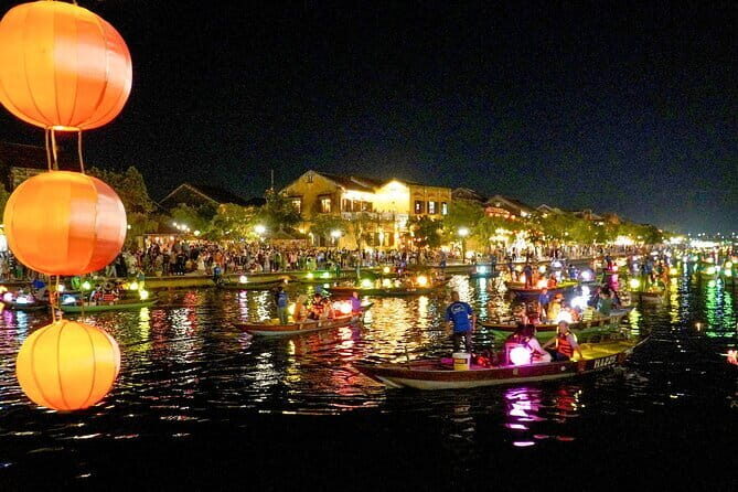 Private HOI AN Coconut Boat AND HOI AN Ancient TOWN FROM DN CITY - Exploring Hoi An with a Unique Coconut Boat and Ancient Town Tour