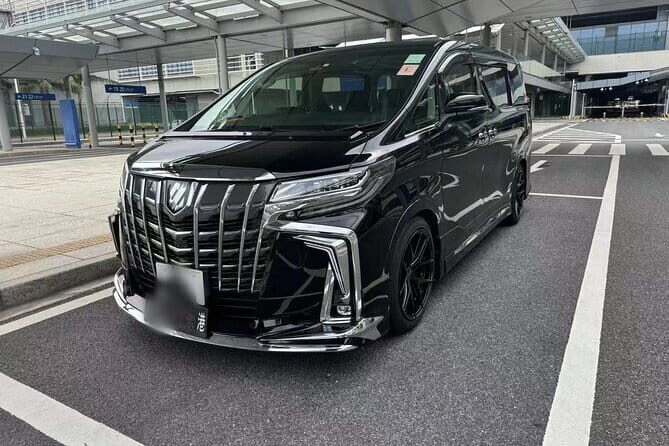 Private Hong Kong Full Day Car Charter Explore City at your Pace - A Deep Dive into Your Hong Kong Adventure