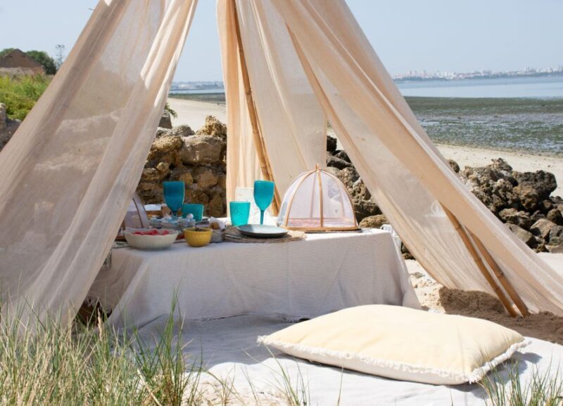 PRIVATE Horseback Riding + Picnic On The Beach - Key Points