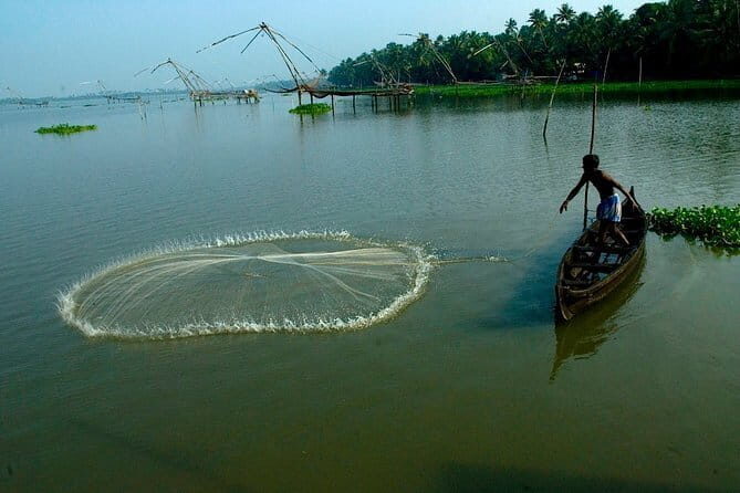Private Houseboat Backwater Day Cruise tour with Lunch from Cochin - The Itinerary: What to Expect
