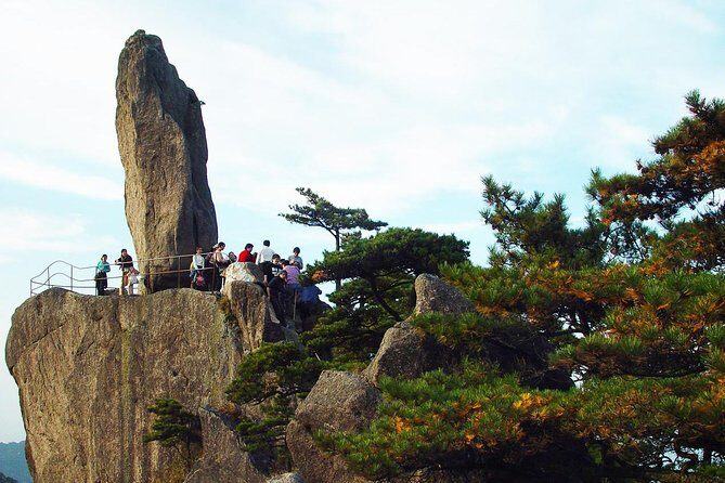 Private Huangshan 4-Day Tour to Visit Yellow Mountain and Hongcun Village - Frequently Asked Questions