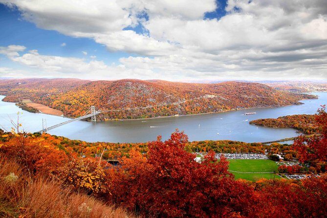 Private Hudson Valley Fall Foliage Helicopter Charter from Manhattan - Frequently Asked Questions