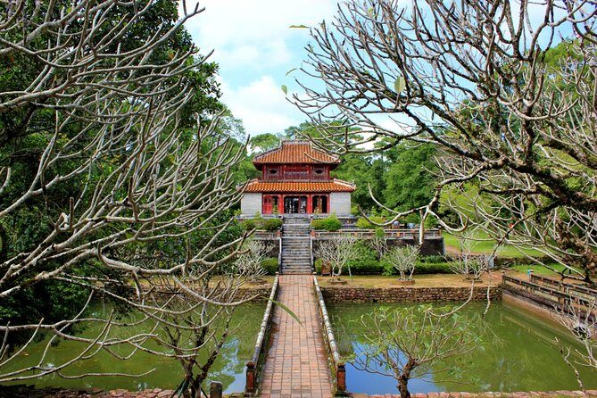 Private Hue Royal tombs half day tour - How the Experience Comes Alive