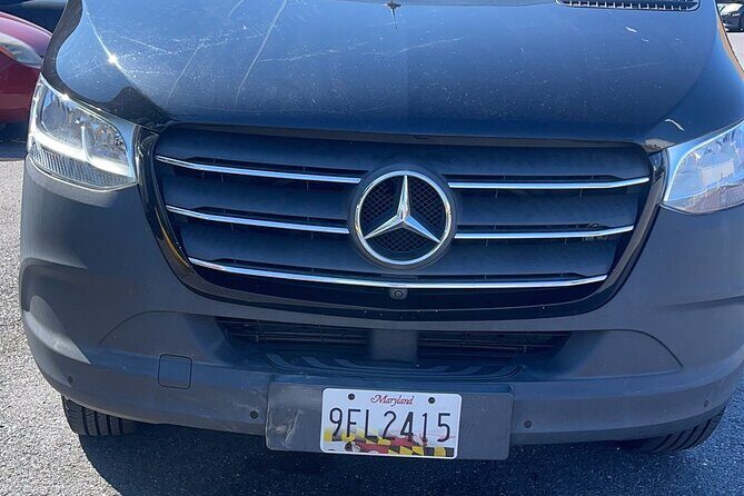 Private JFK to LGA/Newark Airport TransferYour Exclusive Ride - The Sum Up