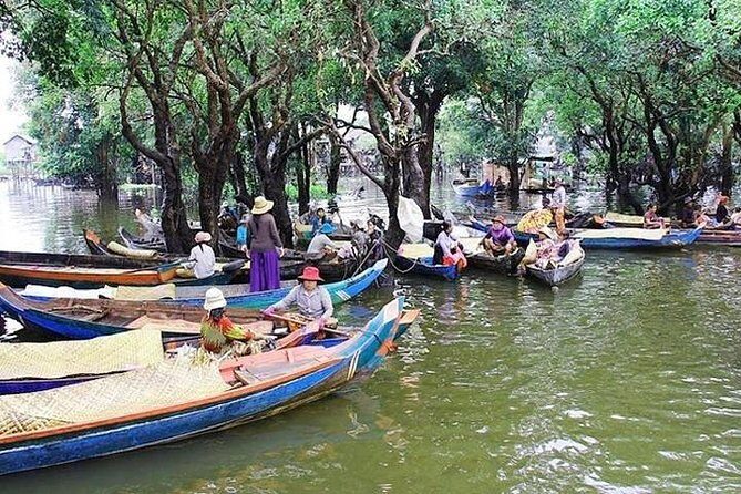 Private Kampong Phluk Village boat trip - Insights from Local Guides