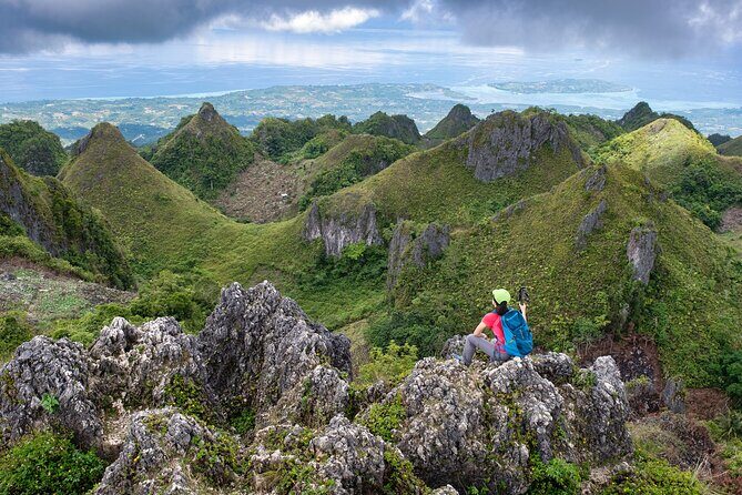 Private Kawasan Falls and Osmena Peak Day Trip from Cebu City - What Makes This Tour Stand Out?
