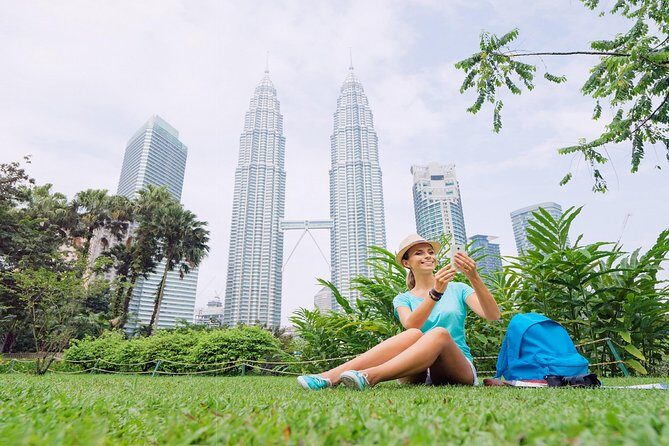 Private Kuala Lumpur Photographic Tour With Petronas Towers & Sky Box K.L Tower - FAQs