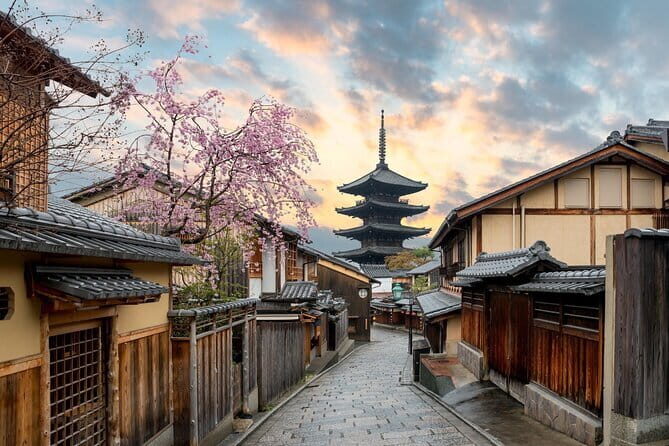 Private Kyoto Customizable Tour With Guide and Luxury vehicle - Exploring Kyoto in Style: Private Customizable Tour with Guide and Luxury Vehicle