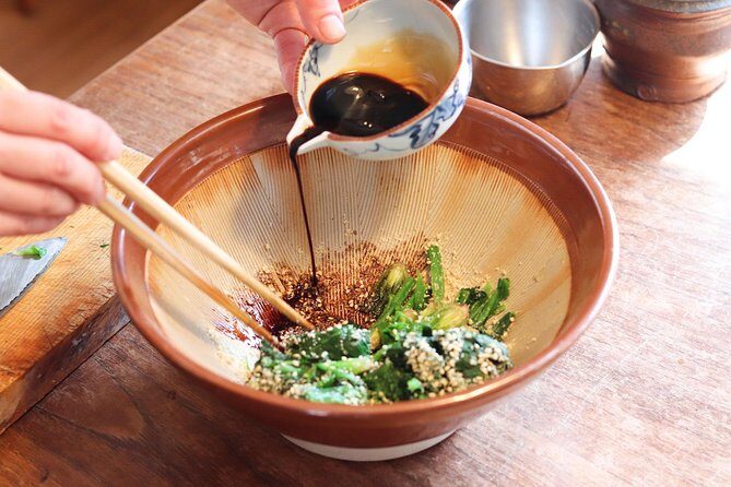 Private Kyoto Market Tour and Authentic Cooking Class with Aki - Key Points