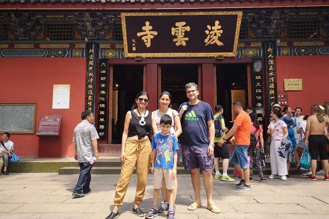 Private Leshan Buddha Day Tour with Local Market visiting - Practical Details and Value