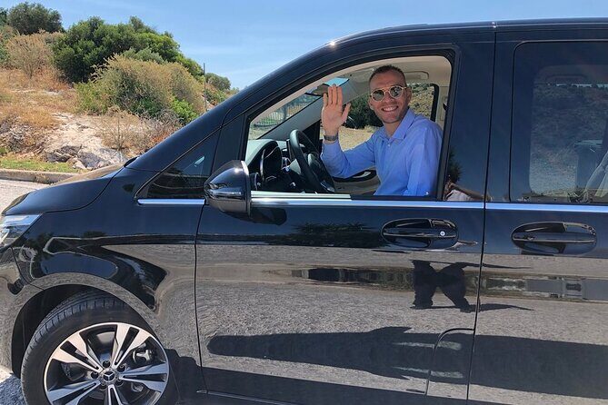 Private Limo Transfer From ATH Airport To Athens/Pireaus/Suburbs - Key Points