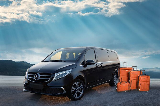 Private Limo Transfer From Pireaus Port to Athens/Suburbs - Key Points