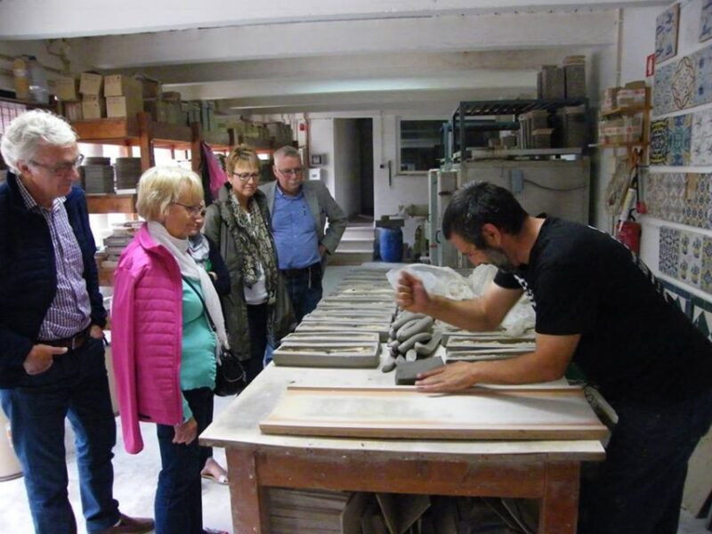 Private Lisbon Arrábida Wine Tour: Culture, Scenery & Wines - Starting the Day: Convenient Pickup & Scenic Drive