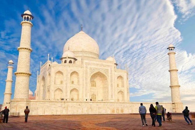 Private Local Agra Sightseeing Tour with Lunch & Entry Fee - The Itinerary: What to Expect