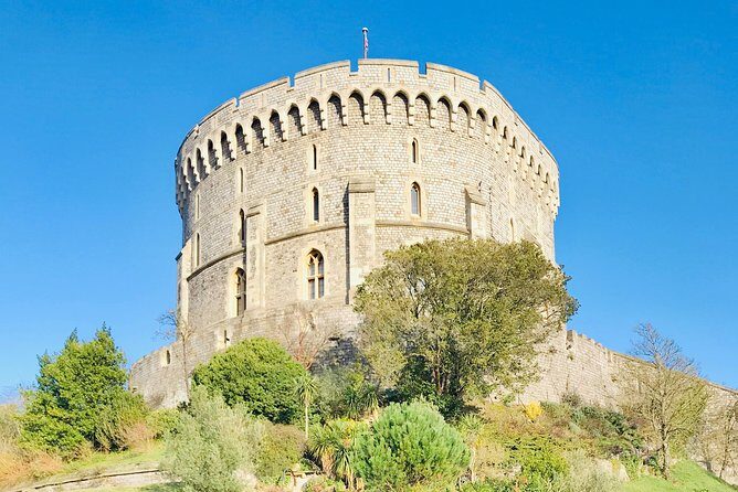 Private London Taxi Royal Windsor and Runnymede Tour - Considering the Cost