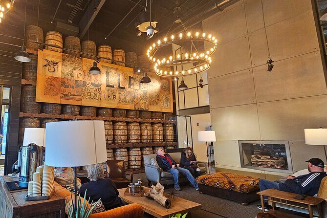 Private Louisville Bourbon Tour (Groups of 2-11) Old-Fo & More - Exploring Louisville’s bourbon scene in depth