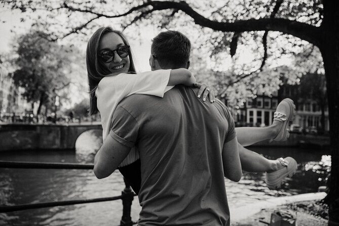 Private Love Story Photowalk Experience - Analyzing the Value: Is It Worth It?