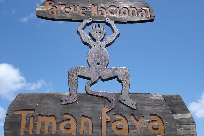 Private Luxury 4 hours Tour to the National Park of Timanfaya - Journey Through Timanfaya: What to Expect
